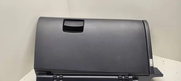 Glove box