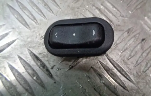 Opel Zafira A Electric window control switch