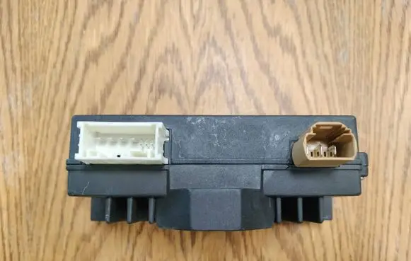 Volkswagen Crafter Voltage converter/converter module 7C0907155