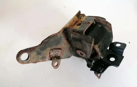 Toyota Avensis T250 Engine mount bracket