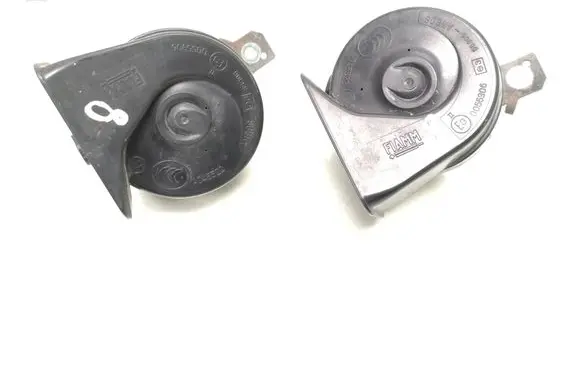 Volvo V70 Horn signal 08635072 08635071
