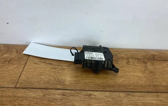 Ford Mustang VI Air flap motor/actuator FR3B19E616BAPIN FR3B19E616BA