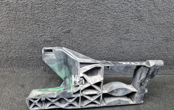 Audi A6 Allroad C7 Headlight/headlamp mounting bracket 4G0805607