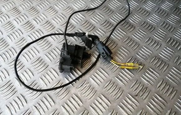Volkswagen Amarok Fuel tank cap lock 2H0810773L
