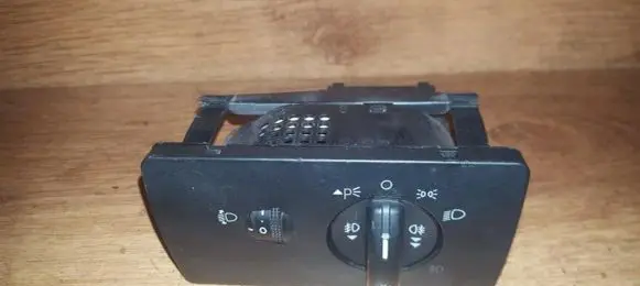 Ford Mondeo Mk III Light switch 1s7t13a024gb 1s7t-13a024-gb