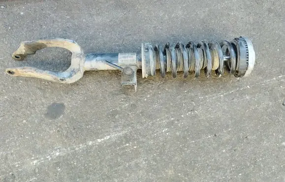 BMW 5 GT F07 Front shock absorber with coil spring 31316798151
