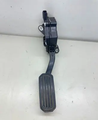 Lexus ES 300h Accelerator throttle pedal 7811033101 1988008441 07P05E00715