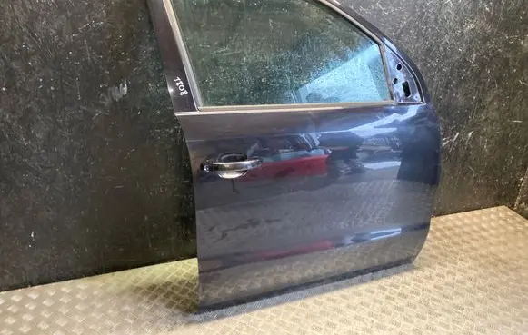 Volkswagen Amarok Front door