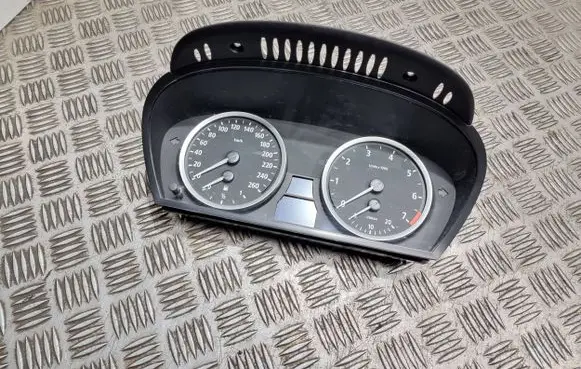 BMW 5 E60 E61 Speedometer (instrument cluster) 62116983145 6952897 110080213