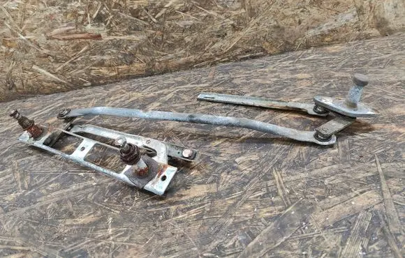 Mercedes-Benz SL R107 Front wiper linkage 
