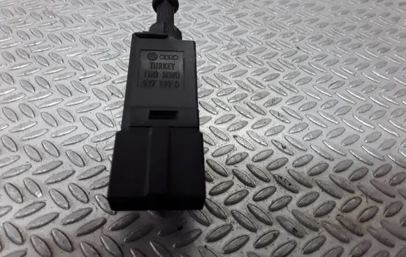 Clutch pedal sensor