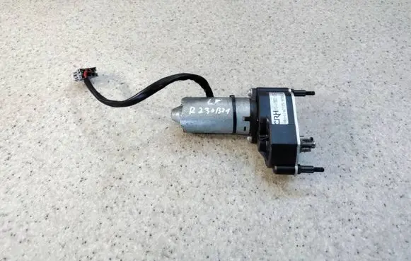 Mercedes-Benz SL R230 Seat adjustment motor 2158200542