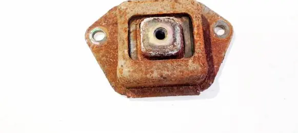 Citroen C5 Engine mount bracket