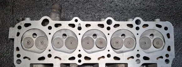 Audi 100 200 5000 C2 Engine head 035103373c