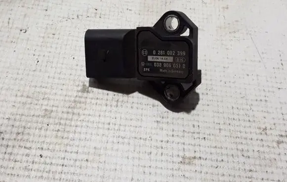 Audi A6 S6 C6 4F Air pressure sensor 038906051B
