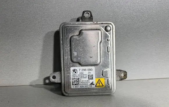 BMW 4 F32 F33 Headlight ballast module Xenon 7296090 10EEG141013 130732931715