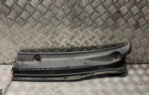 Toyota Corolla E120 E130 Wiper trim 5578202050