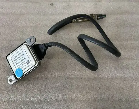 Mercedes-Benz ML AMG W164 Lambda probe sensor A000905E032