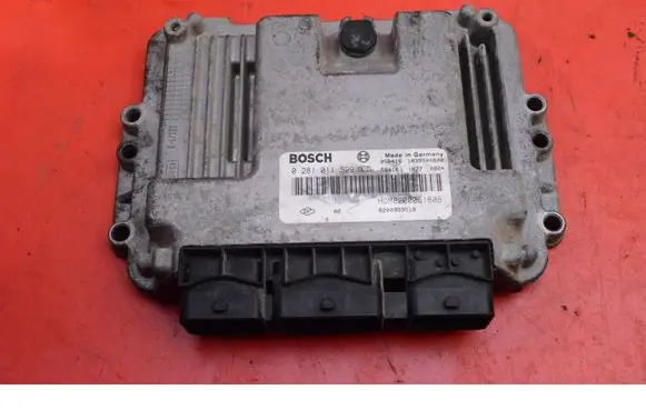 Opel Vivaro Engine control unit/module ECU 8200389519