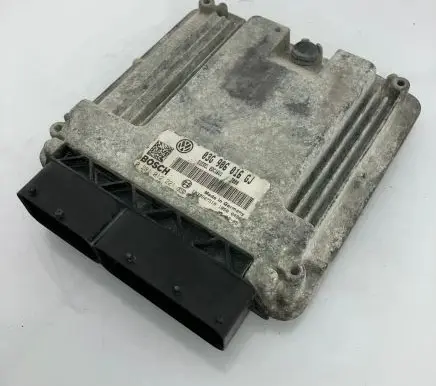 Volkswagen Golf V Engine control unit/module 03G906016GJ 1039S07510 0281012221