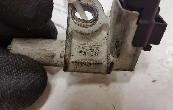 Peugeot 308 Camshaft position sensor 9661135980