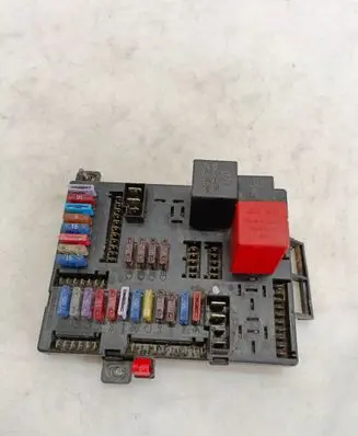 Mercedes-Benz 100 W631 Fuse box set 6315401373 68125