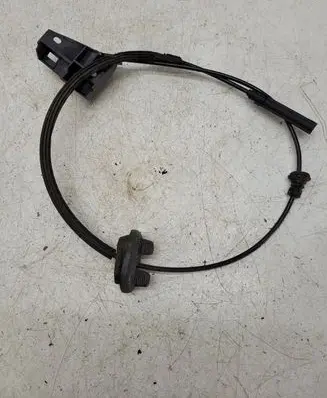 Volkswagen PASSAT B6 Engine bonnet/hood lock release cable 