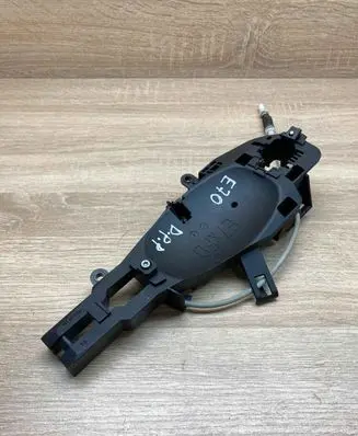 BMW X5 E70 Front door exterior handle/bracket 7059971 E7XFD