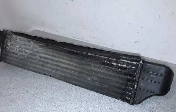 BMW 3 E46 Intercooler radiator 7786351
