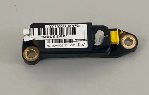 Mercedes-Benz C W203 Airbag deployment crash/impact sensor 0018204426