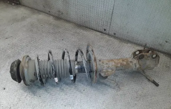 Toyota Yaris Front shock absorber with coil spring 