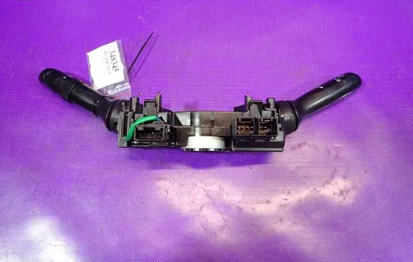 Toyota Yaris Other switches/knobs/shifts 173832