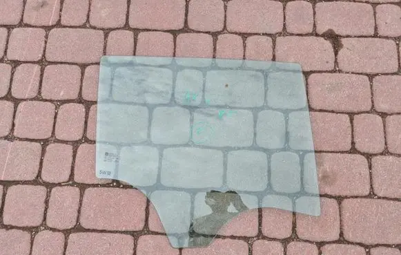 Opel Astra K Sliding door window/glass 