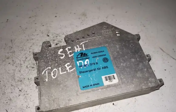 Volkswagen Golf III ABS control unit/module 1H0907379B