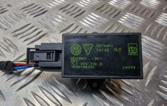 Volkswagen Touareg I Seat heating relay 7L0959772D