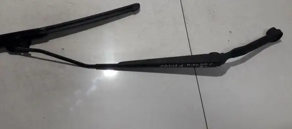 Mazda 6 Front wiper blade arm