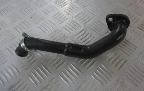 Audi A4 S4 B5 8D Breather hose/pipe 