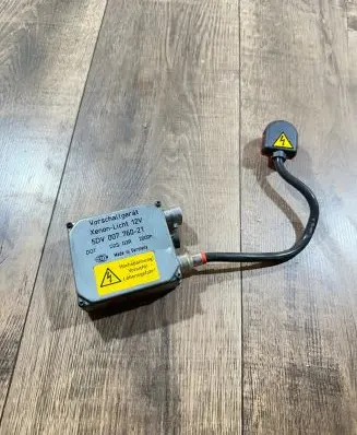 Mercedes-Benz ML W163 Xenon control unit/module 5DV00776021
