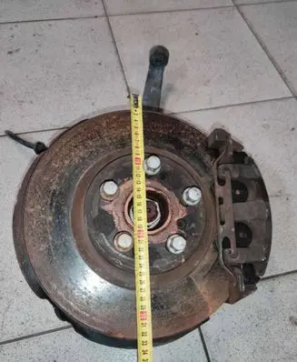 Mercedes-Benz ML W164 Front wheel hub spindle knuckle