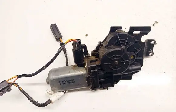Ford Focus C-MAX Front door window regulator motor 
