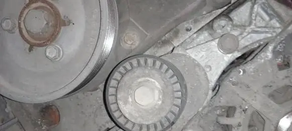 Citroen C3 Generator/alternator belt tensioner