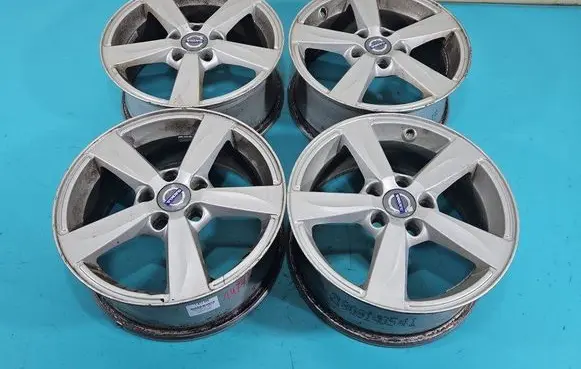 R16 alloy rim