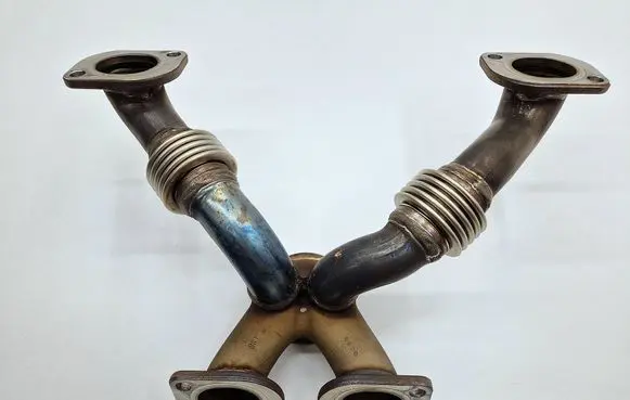 BMW M5 F90 Exhaust manifold 7843780 11627843780