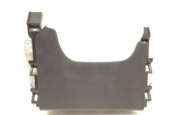 Mitsubishi ASX Knee airbag 