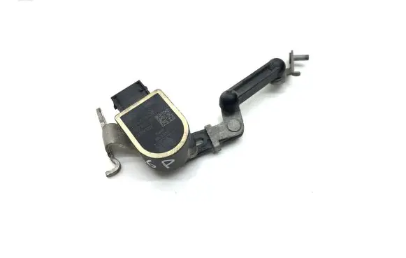 BMW 5 GT F07 Air suspension front height level sensor 6784072