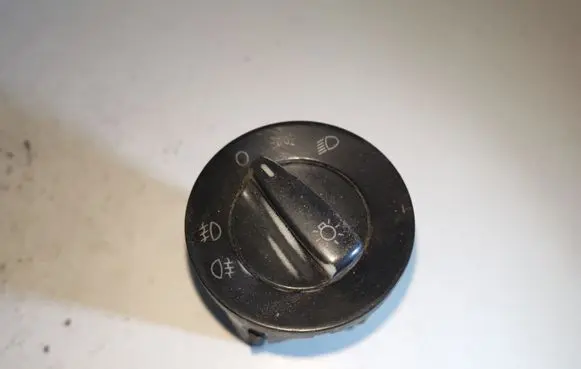Volkswagen PASSAT B5 Light switch 3B0941531C