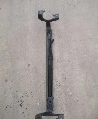 Volvo V40 Bottom radiator support slam panel 
