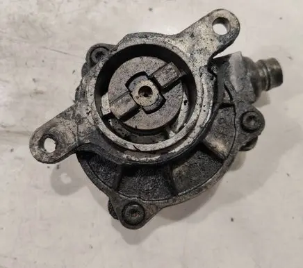Renault Laguna II Vacuum pump 8200102535