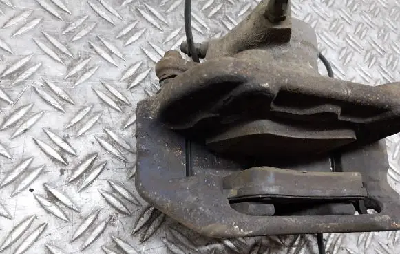 Mercedes-Benz C W203 Front brake caliper