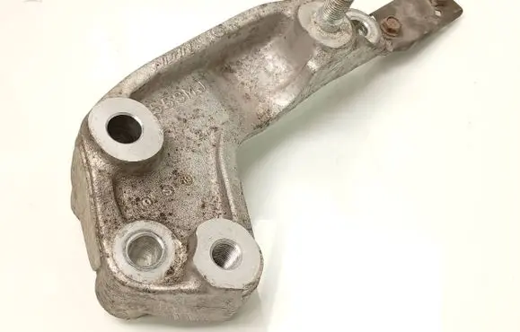 Honda CR-V Gearbox mounting bracket 55SMJ